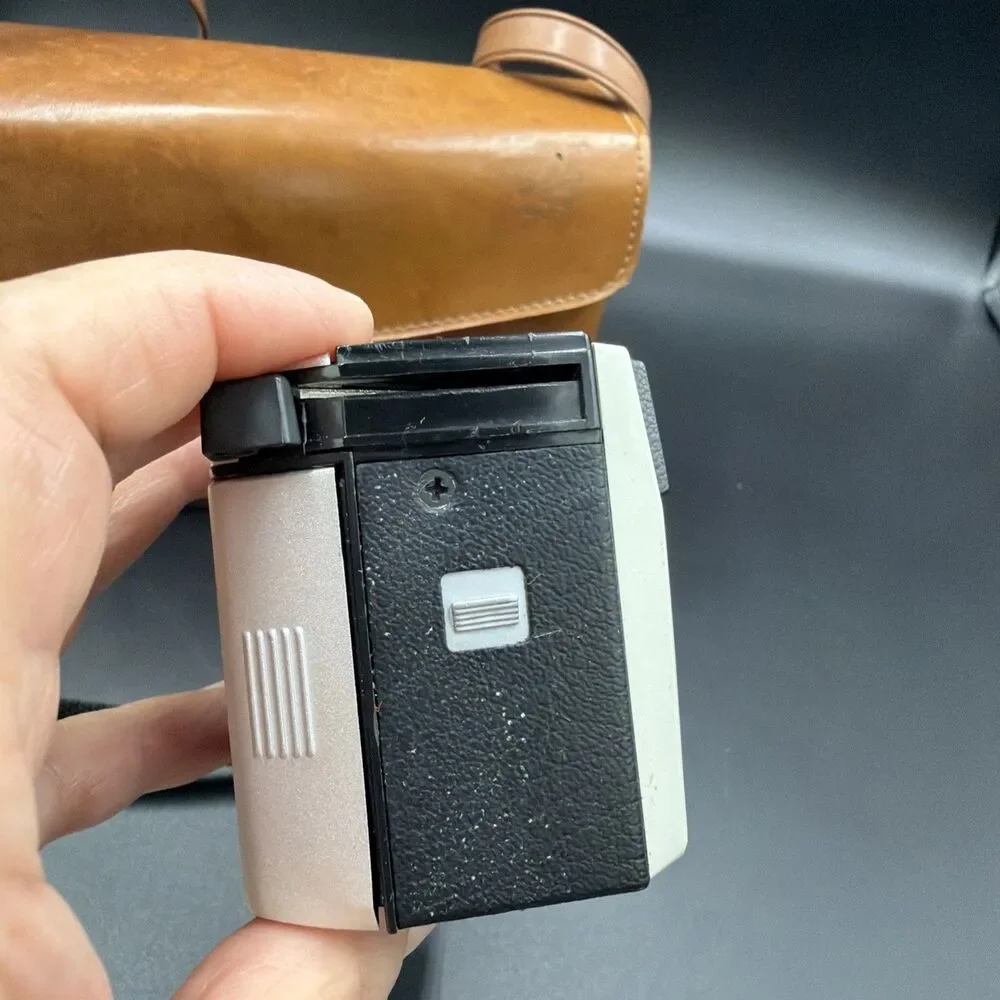 Kodak Instamatic 134 Camera With Case. Vintage 1960’s Made In USA Good Condition